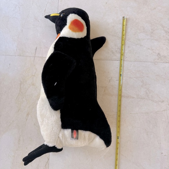 Melissa & Doug Giant Pinguin plush - Picture 10 of 14